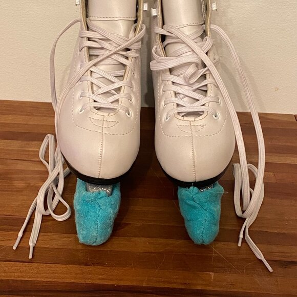 Ice Skates White Ice Figure Skating Shoe by American Athletic Girls Youth Size 5 - Picture 9 of 15